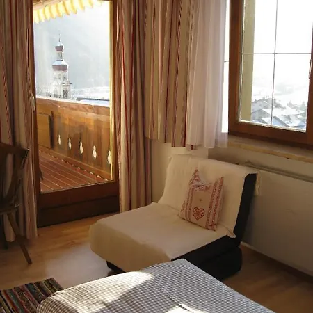 Haus Bergheimat - Familie Oberacher 게스트하우스