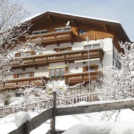 Haus Bergheimat - Familie Oberacher 플메스