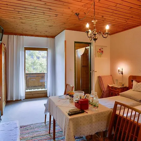 Haus Bergheimat - Familie Oberacher