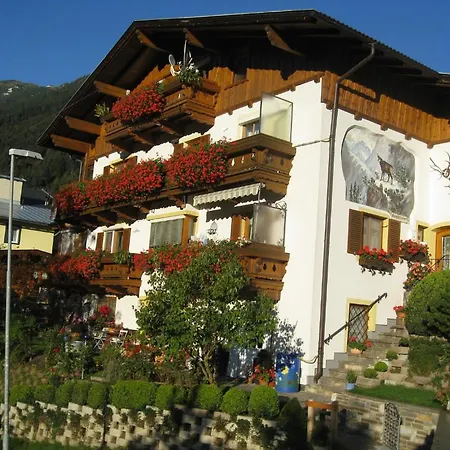 Haus Bergheimat - Familie Oberacher Guest house